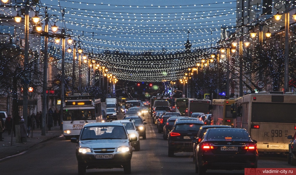 Андрей Шохин согласовал бесплатные «новогодние» маршруты для горожан