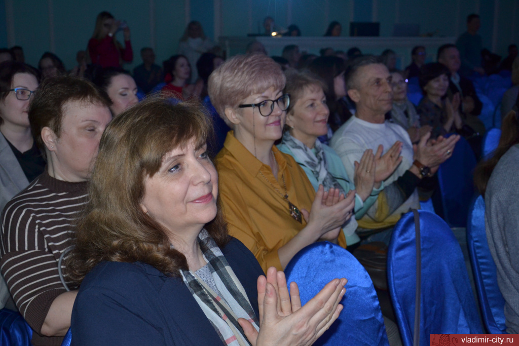Во Владимире с профессиональным праздником поздравили работников культуры